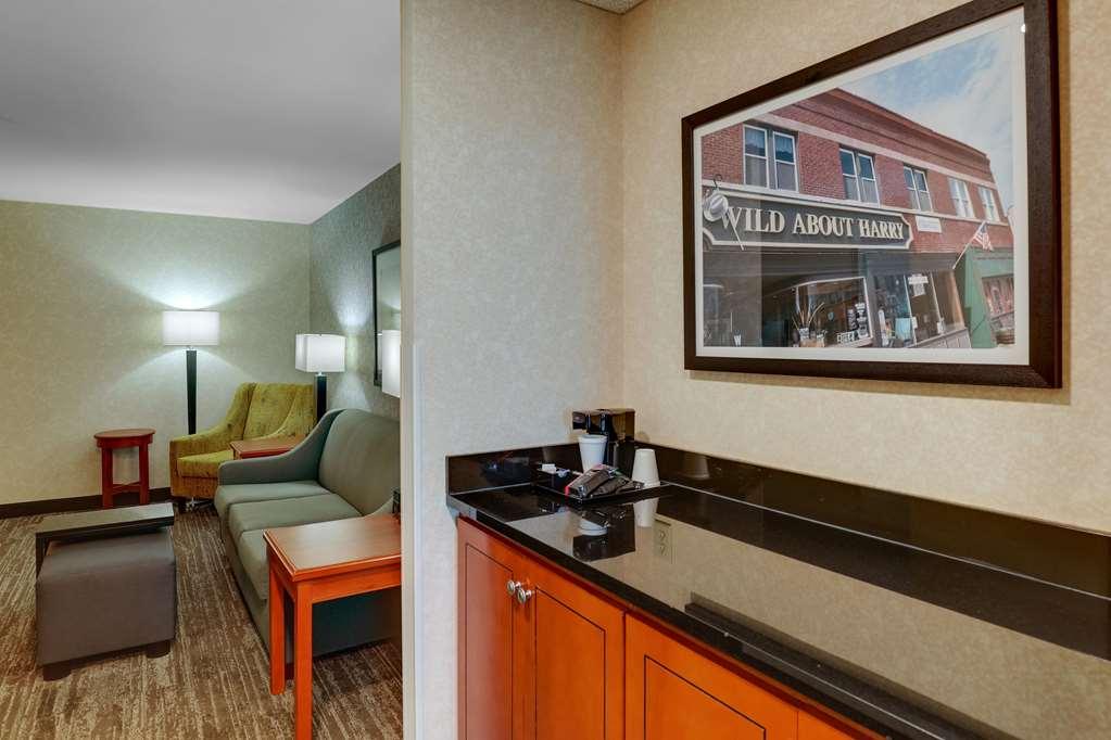 منتزه بلو سبرينج الوطني Drury Inn & Suites Independence Kansas City الغرفة الصورة
